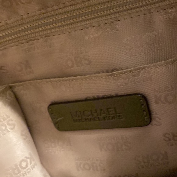 Authentic! Michael Kors Purse! - Picture 8 of 15